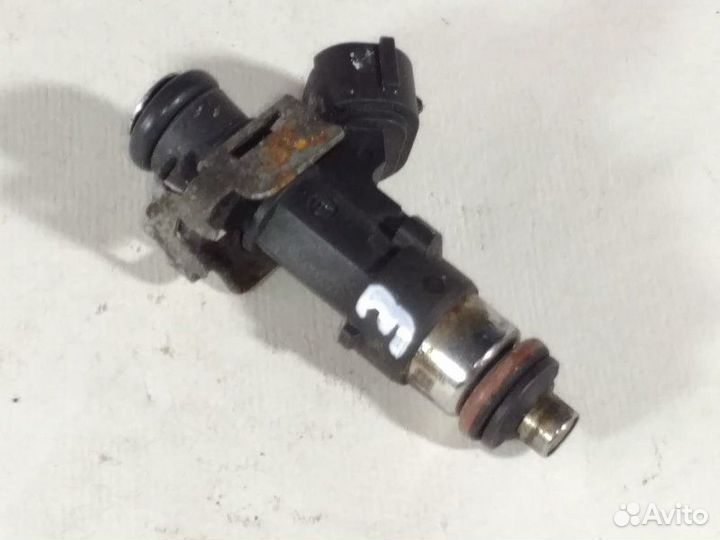 Форсунка Nissan Micra K12 CR12DE 2009