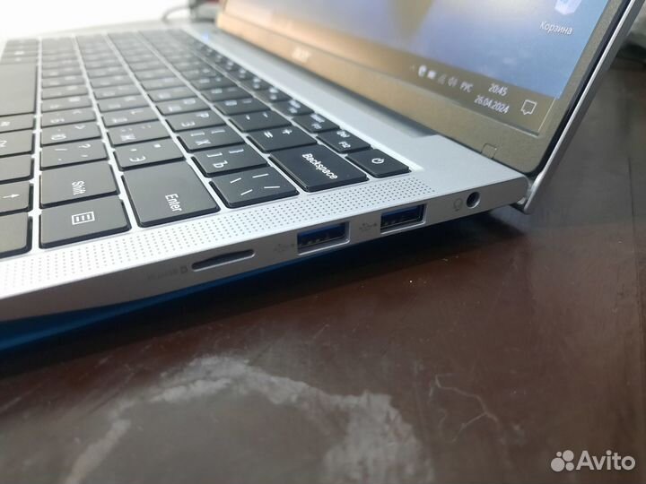 Ноутбук Acer 14 дюймов/4 ядра/8gb DDR5/256gb SSD