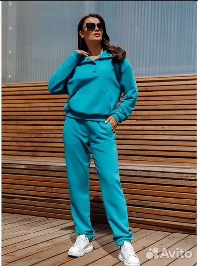 Костюм спортивный