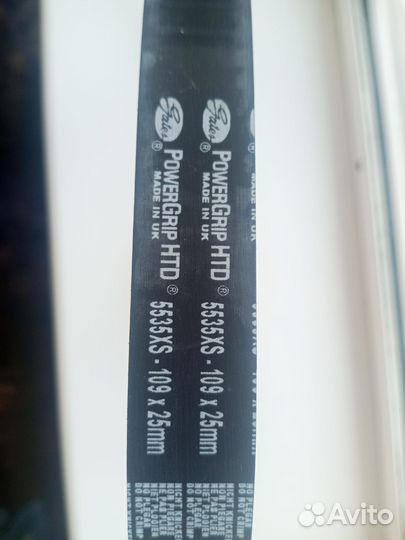 Комплект ремня грм + ролик Gates KP25535XS, новый