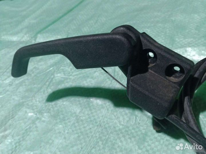 Трос капота Volkswagen Golf 2