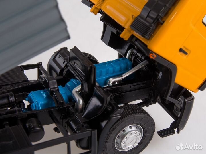 Масштабная модель Маз-5550 самосвал 101340.2