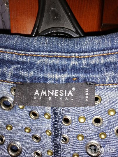 Джинсовая куртка Amnesia
