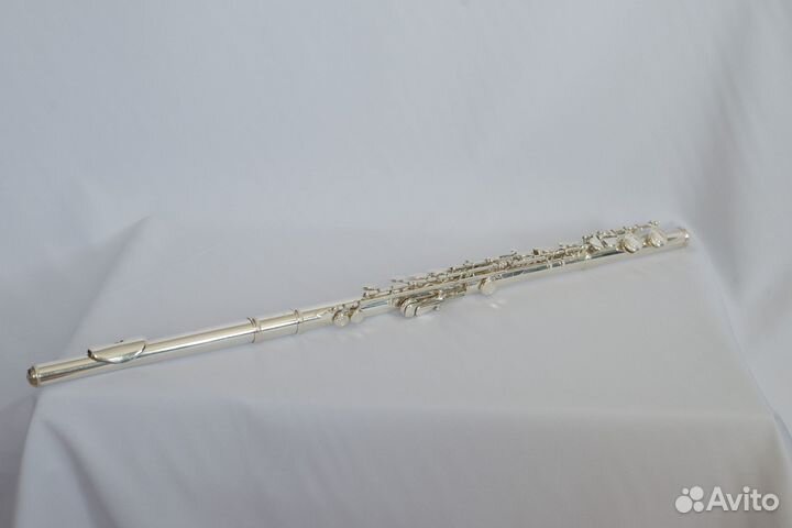 Продаю флейту Yamaha
