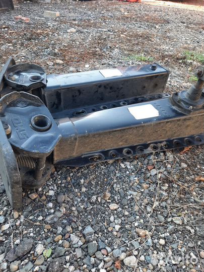 Опорные лапы полуприцепа