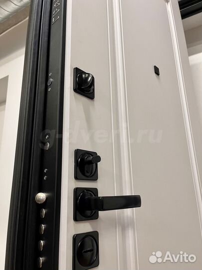 Дверь входная металлическая Гранит Эксклюзив