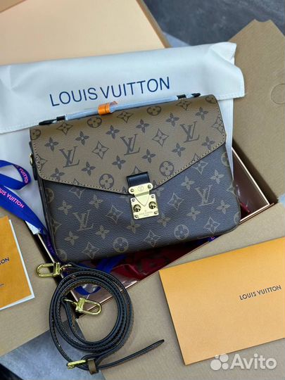 Сумка Louis Vuitton Pochette metis