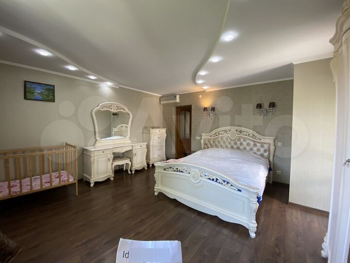 3-к. квартира, 115 м², 3/3 эт.