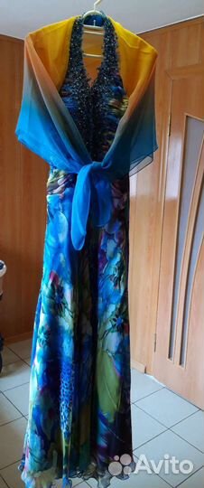 Вечернее платье