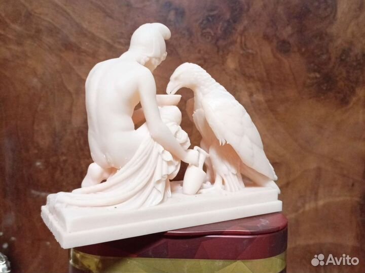 Статуэтка 15 на 12 см
