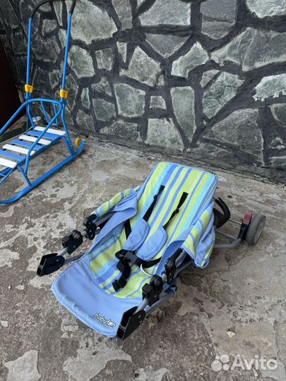 Детская коляска, сани и велосипед