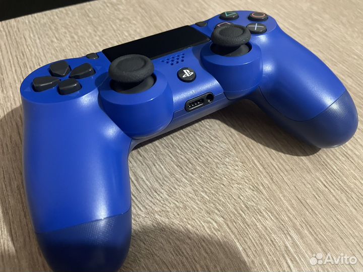 Sony Dualshock 4 V2 для PlayStation 4