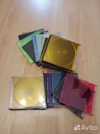Продам коробочки для хранения дисков