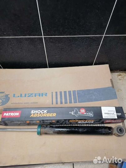 Задние стойки амортизатора Volkswagen Polo 2014