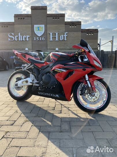 Honda cbr 1000rr