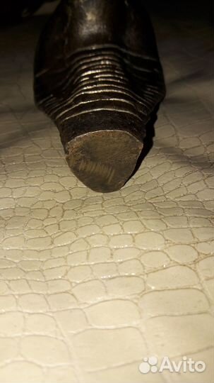 Бронзовая статуетка голова кобры