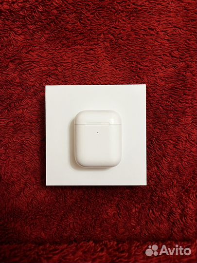 Airpods 2 оригинал. Кейс + правый наушник