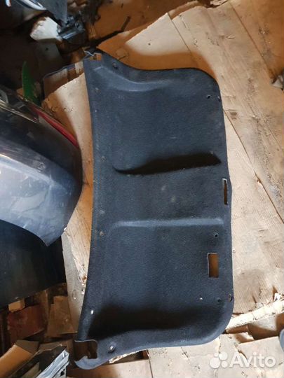 Обшивка крышки багажника альмера нью