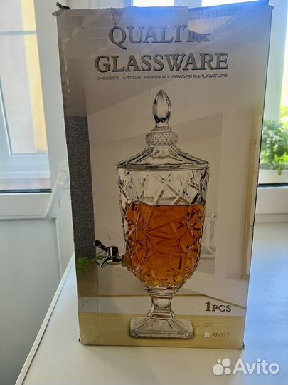 Лимонадница с краном новая