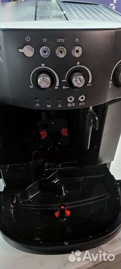 Кофемашина delonghi