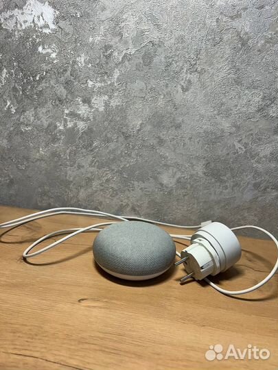 Колонка Google Home mini