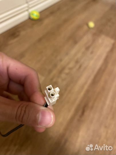 Зарядное устройство с разъемом Тамия