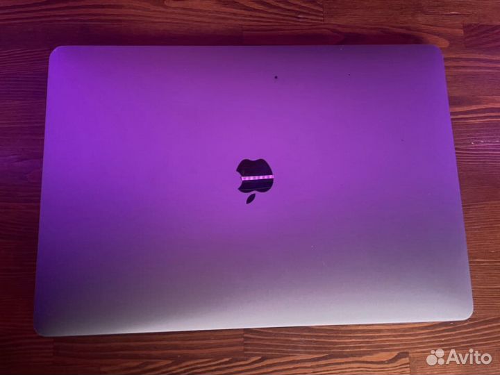 Macbook pro 15 2016 touch bar