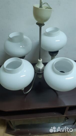 Люстра с плафонами