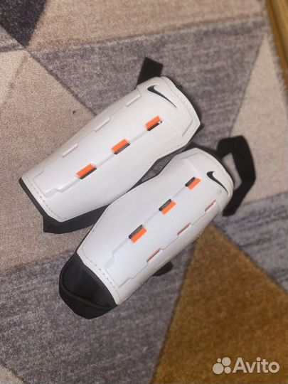 Футбольный щитки nike оригинал