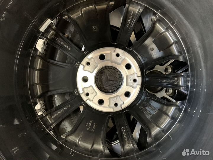 Новые оригинальные колеса на Mercedes GLC R18