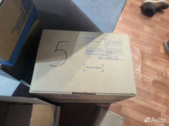 Продаю ящик с вещами