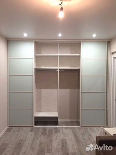 Шкафы купе на заказ в спальню