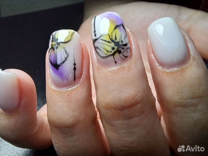 Услуги маникюра и педикюра