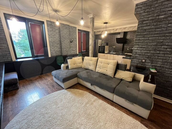 2-к. квартира, 60 м², 2/4 эт.