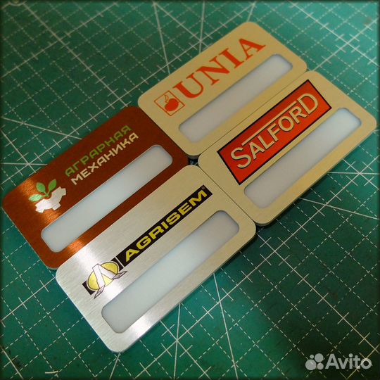 Делаем бейджи. С окошком и без. Металл и пластик