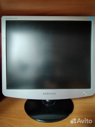 Монитор Samsung