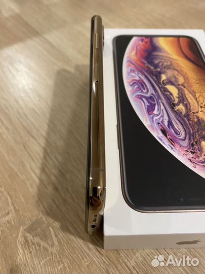 iPhone Xs, 64 ГБ