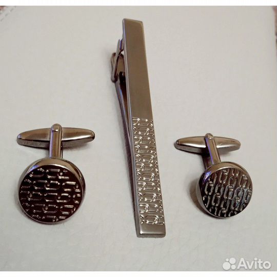 Запонки и заколка для галстука