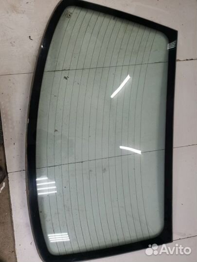 Стекло заднее заднее Hyundai Elantra седан G4ED