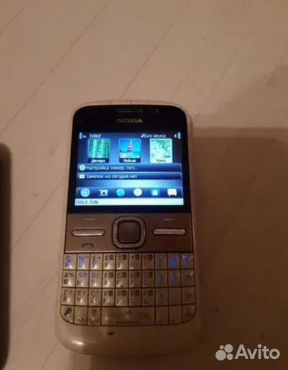 Беспроводное зарядное устройство. Моб. телефон