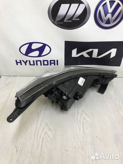 Фара Hyundai solaris Лев