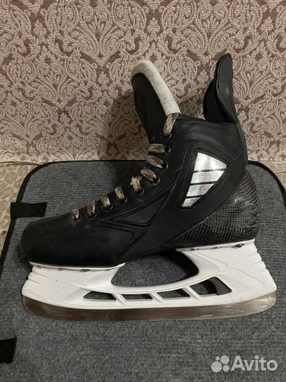 Коньки хоккейные true