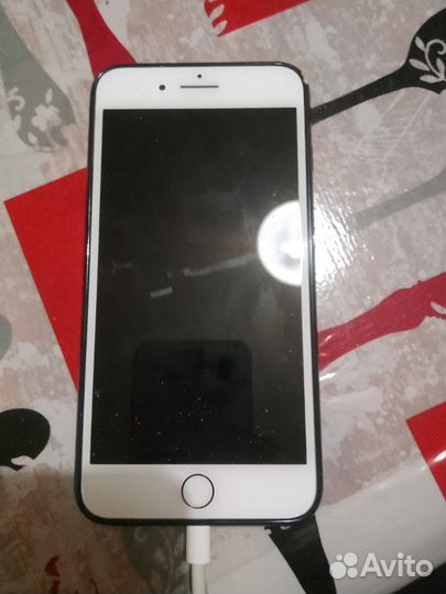 Телефон iPhone 8 plus