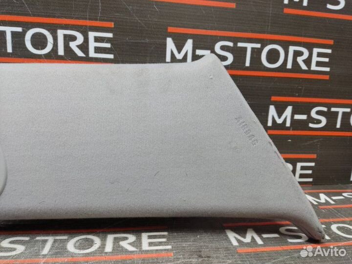 Обшивка стойки задняя левая Bmw X5 E53 M54B30 2002