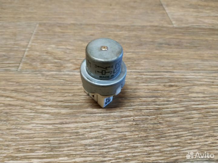 Реле Toyota 056700-4670