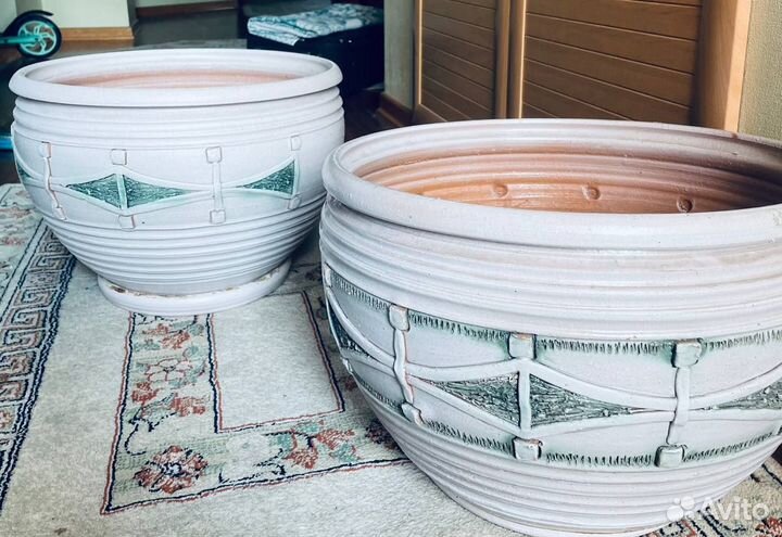 Большой керамический горшок для цветов