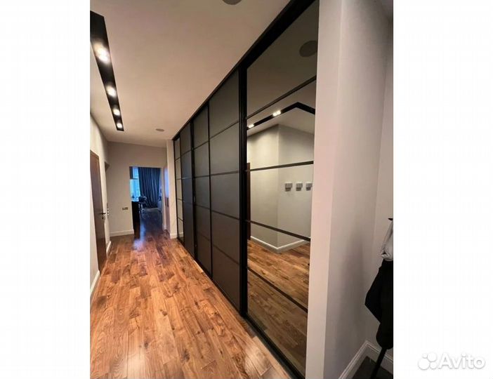 Двери купе в нишу