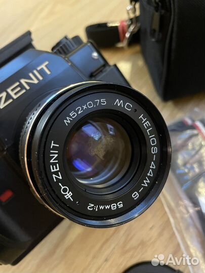 Плёночный фотоаппарат «зенит 122»