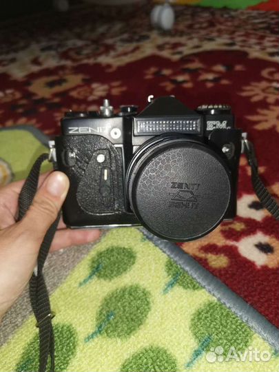 Плёночный фотоаппарат зенит ем