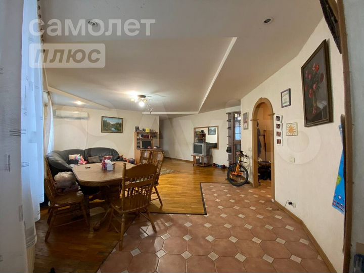 3-к. квартира, 109 м², 3/14 эт.